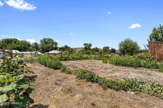 $599,000 | 5252 Highway 12, Yakima, WA 98908