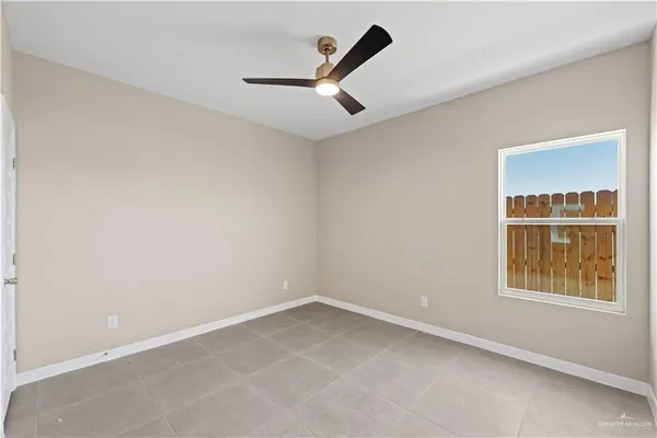 $1,100 | 307 West Campeche Avenue, Unit 3, Alton, TX 78573