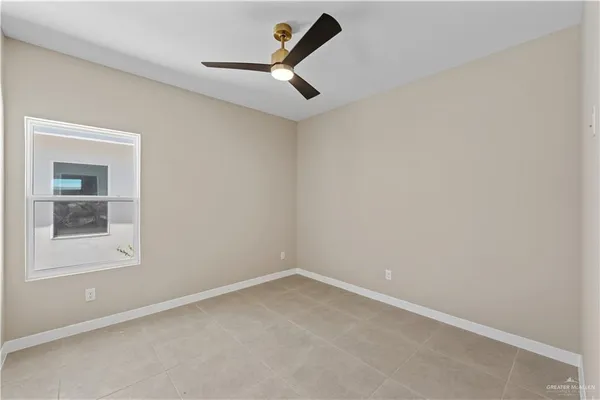 $1,100 | 307 West Campeche Avenue, Unit 3, Alton, TX 78573