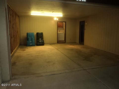 2202 West Utopia Road Phoenix, AZ 85027 - Photo 8 of 12 Garage