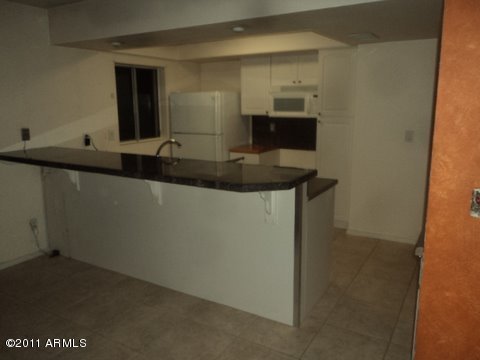 2202 West Utopia Road Phoenix, AZ 85027 - Photo 9 of 12 Kitchen
