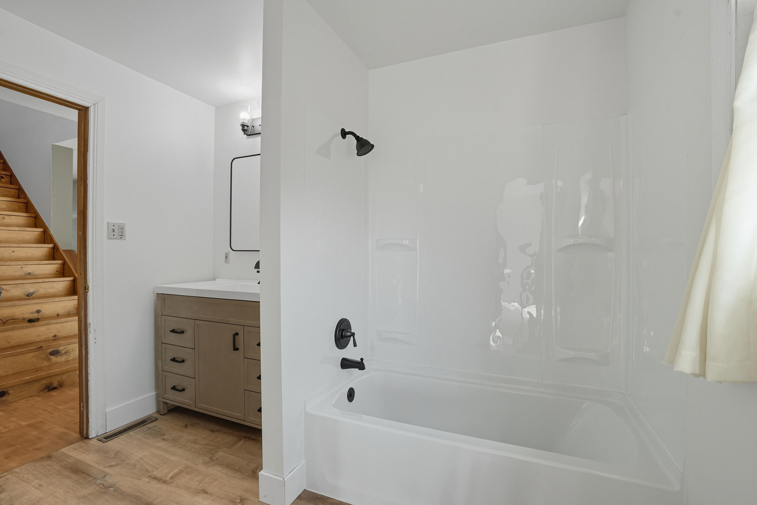 450 East Greening Road Chesterton, IN 46304 - Photo 14 of 56 a bathroom with a bathtub and a sink