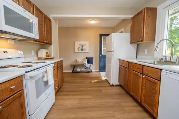 $199,900 | 303 Grove Street Southeast, Mapleton, MN 56065