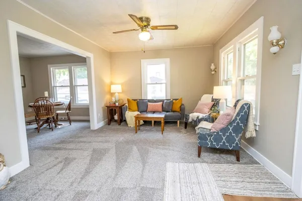 $199,900 | 303 Grove Street Southeast, Mapleton, MN 56065