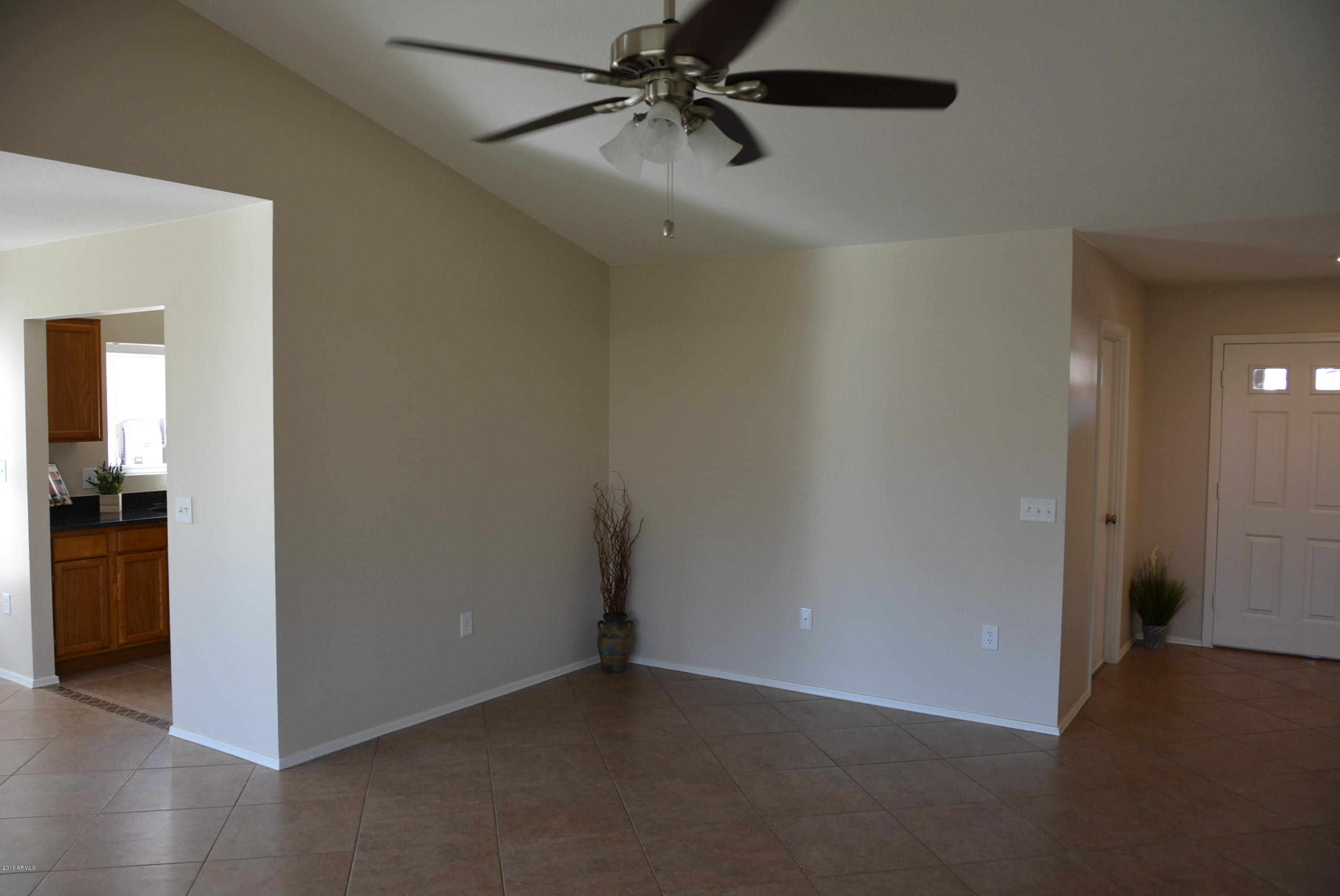 6315 Casper Road Mesa, AZ 85205 - Photo 5 of 21 Great room