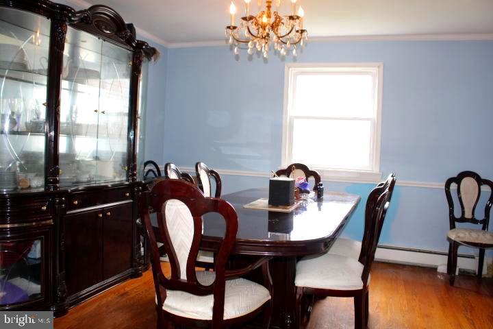 2429 Steven Road Huntingdon Valley, PA 19006 - Photo 10 of 38 Dining Room