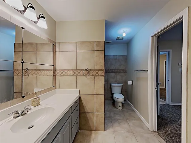 $1,995 | 3320 Stanley Avenue, Fort Worth, TX 76110