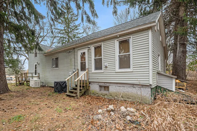 $325,000 | 12366 Lubke Road, New Buffalo, MI 49117