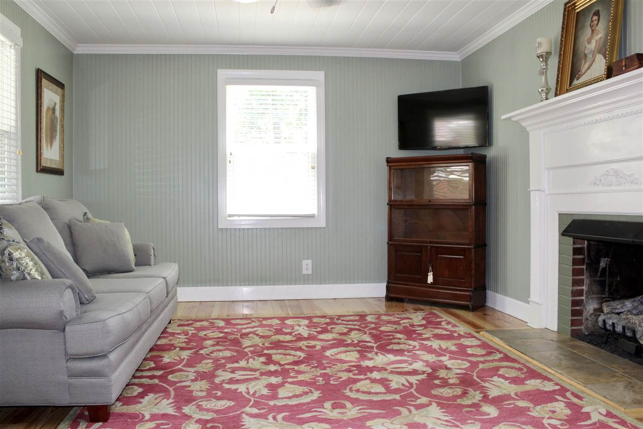814 Mills Street Raleigh, NC 27608 - Photo 5 of 15 Photo 5