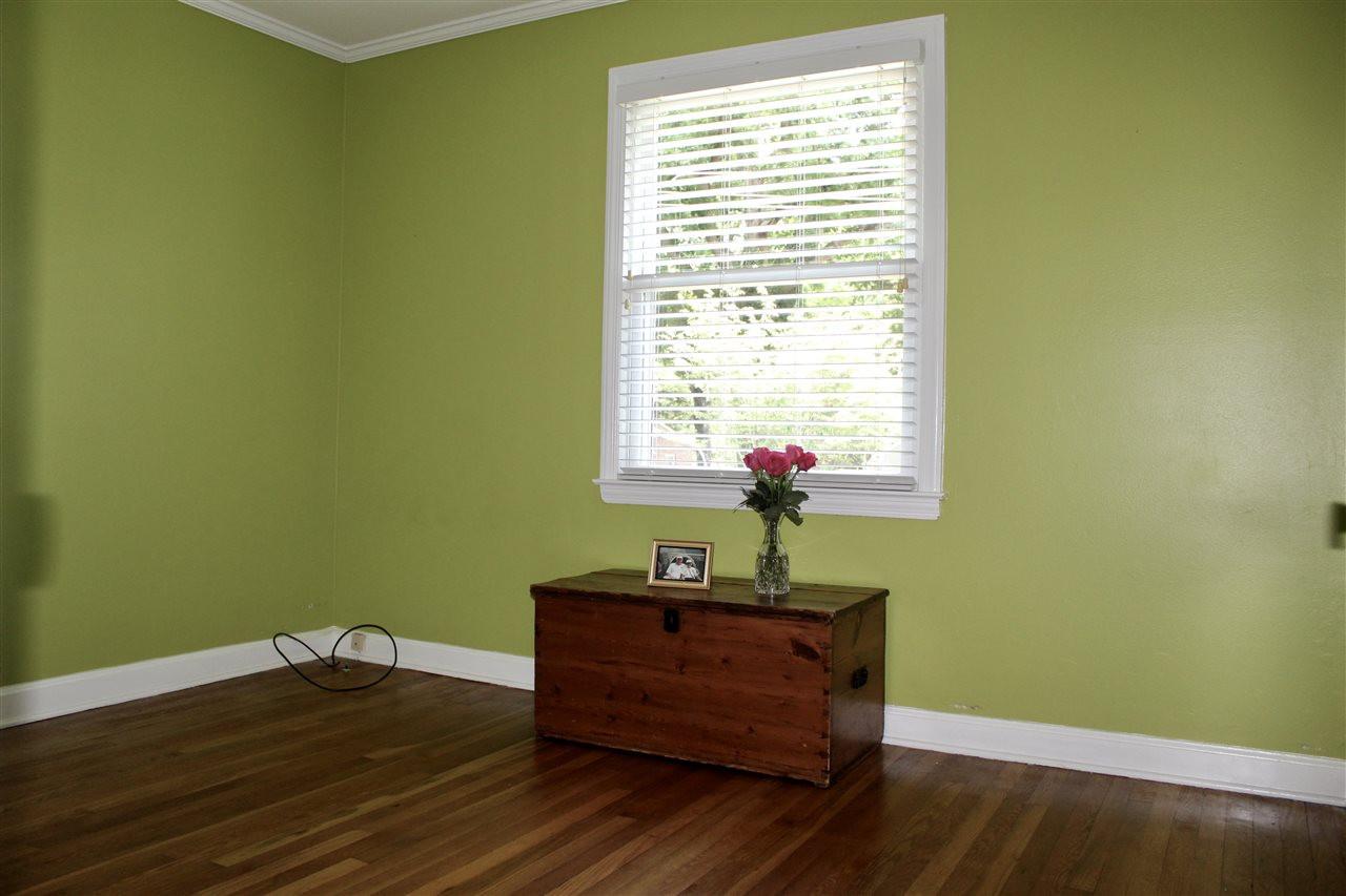 814 Mills Street Raleigh, NC 27608 - Photo 8 of 15 Photo 8