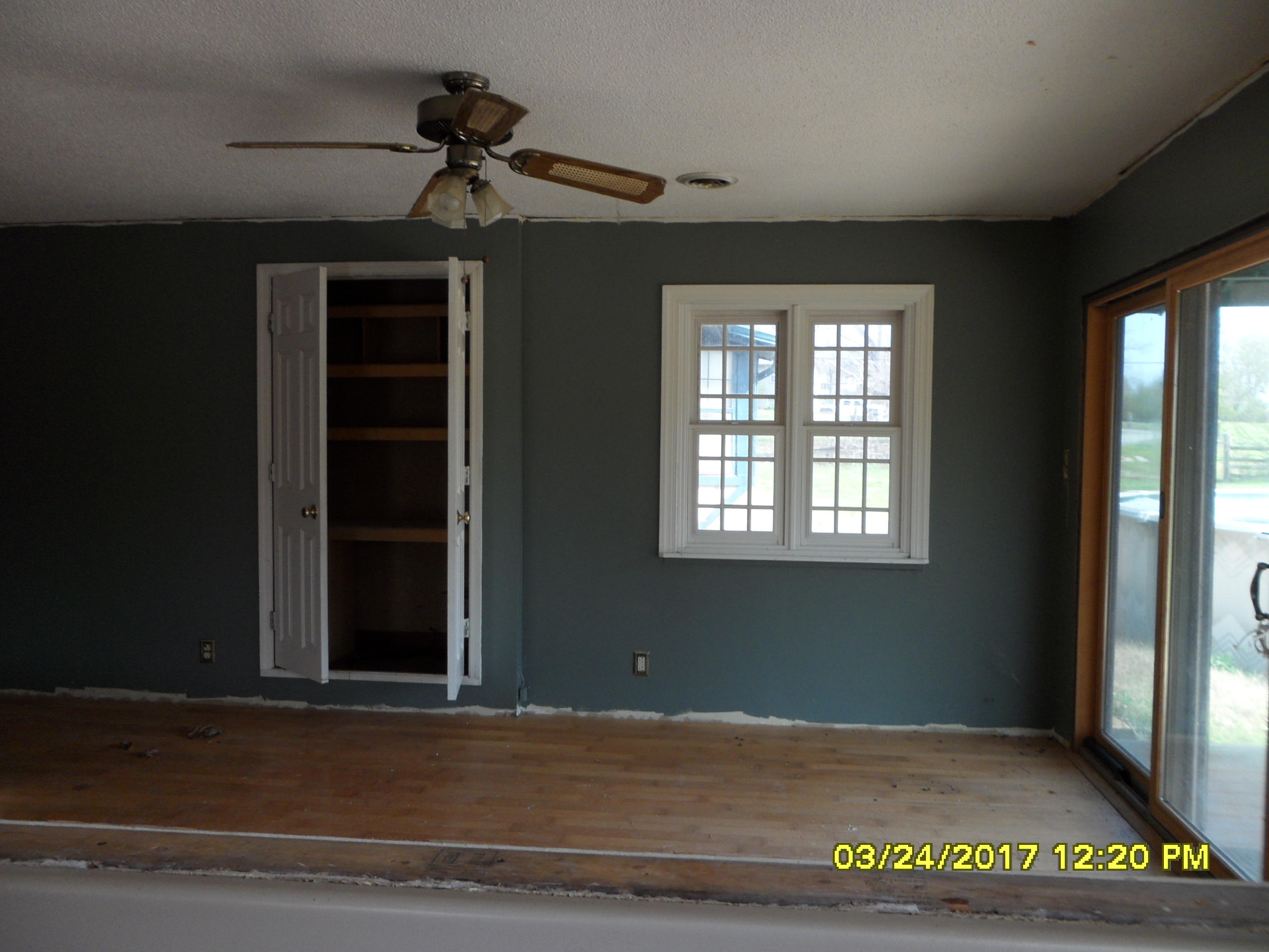 1027 Keener Road Seymour, TN 37865 - Photo 10 of 20 1027 Keener rd Seymour interior inspect