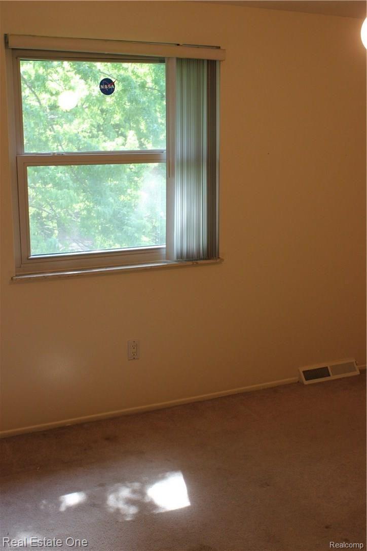 5501 Eagle Road Highland, MI 48356 - Photo 23 of 30 IMG_9982.JPG