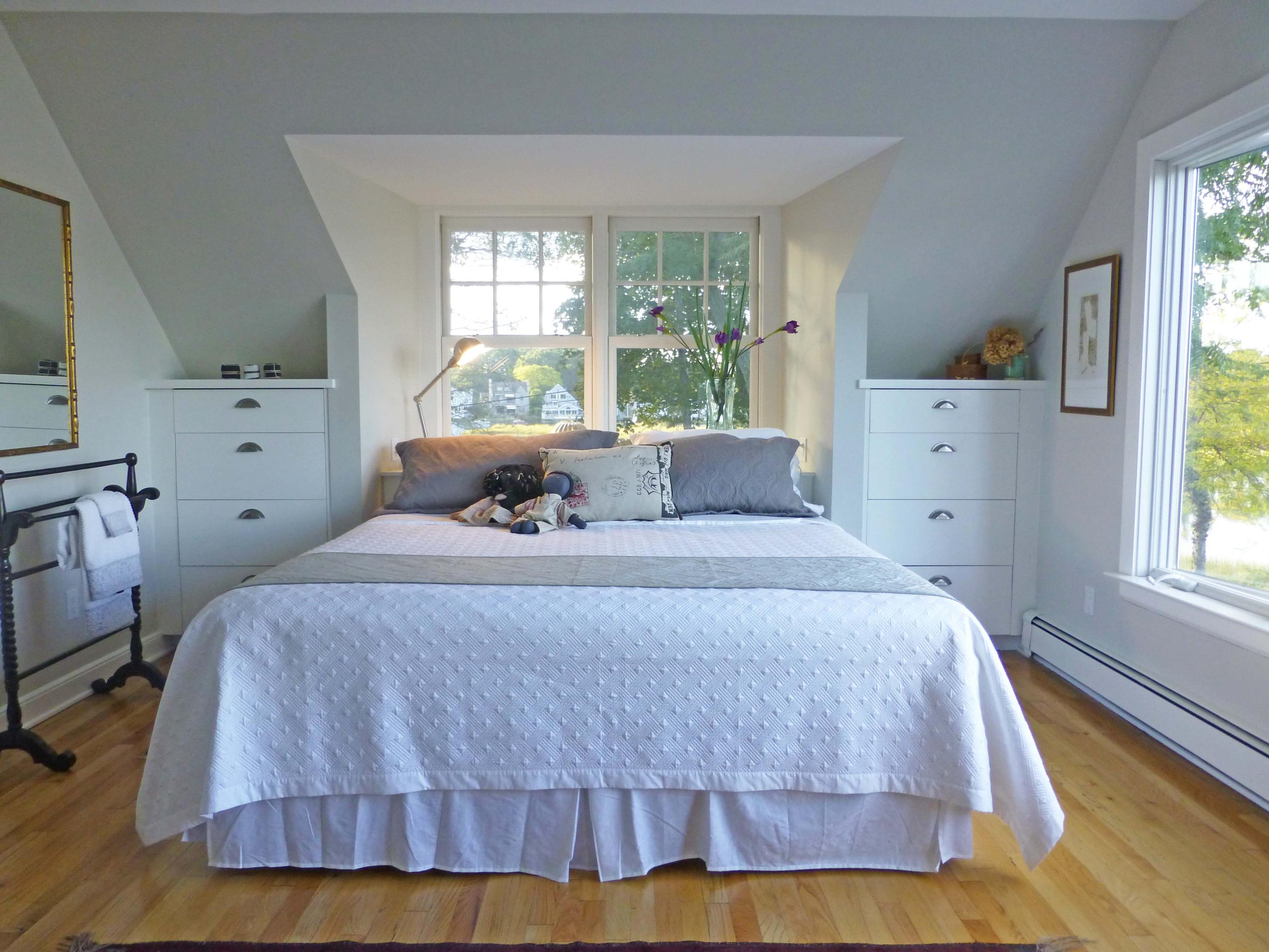 8 Nearwater Road Rowayton, CT 06853 - Photo 21 of 26 a bedroom with a bed and window
