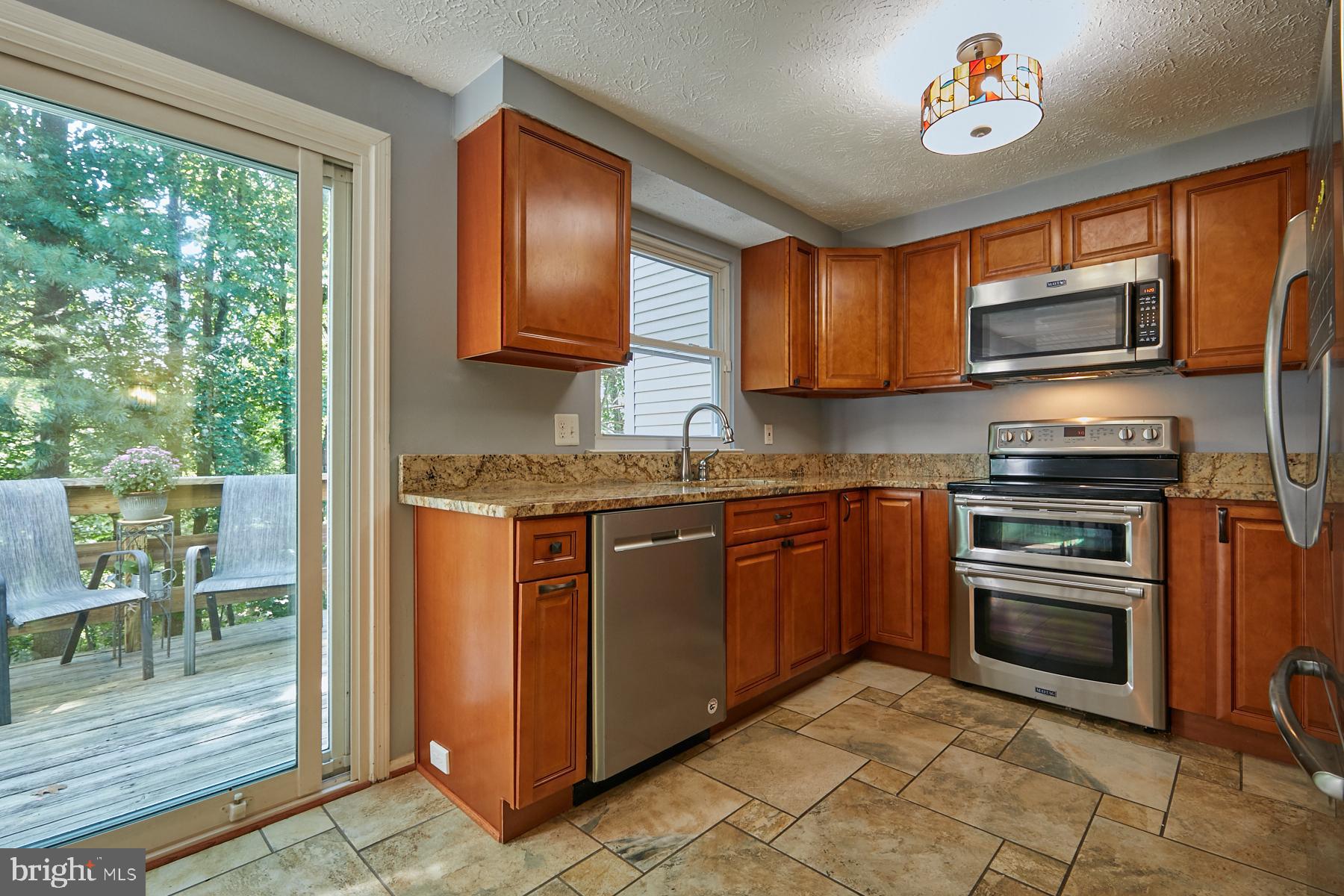 10982 Granby Court Reston, VA 20191 - Photo 11 of 31 Gallery Image 11