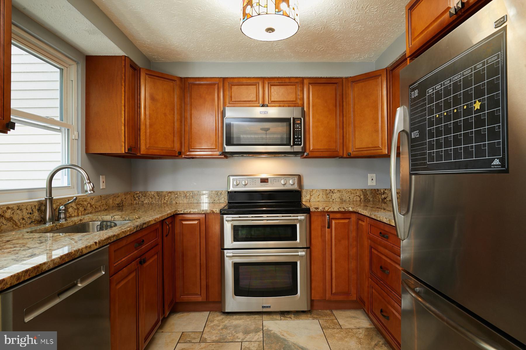 10982 Granby Court Reston, VA 20191 - Photo 12 of 31 Gallery Image 12