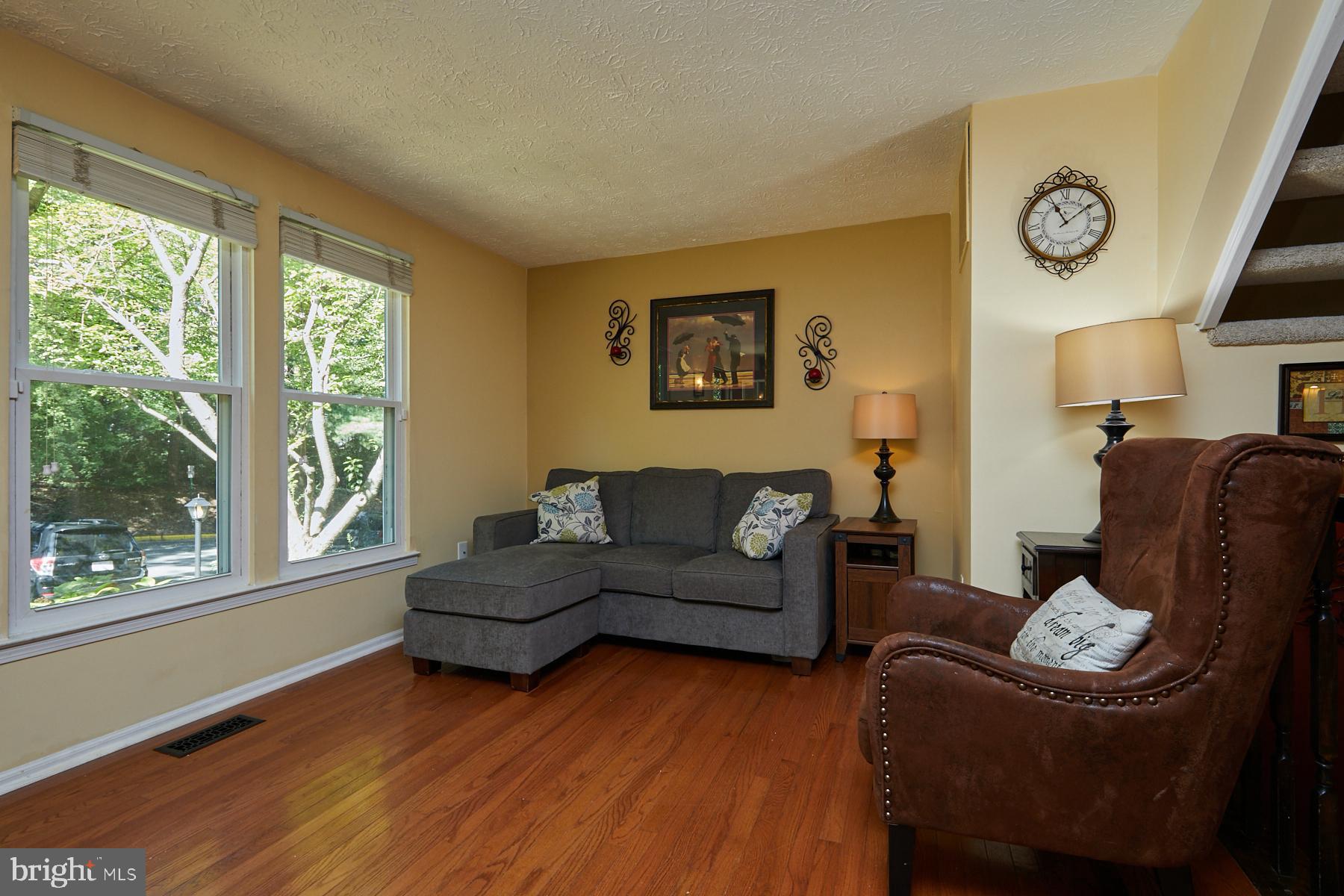 10982 Granby Court Reston, VA 20191 - Photo 5 of 31 Gallery Image 5