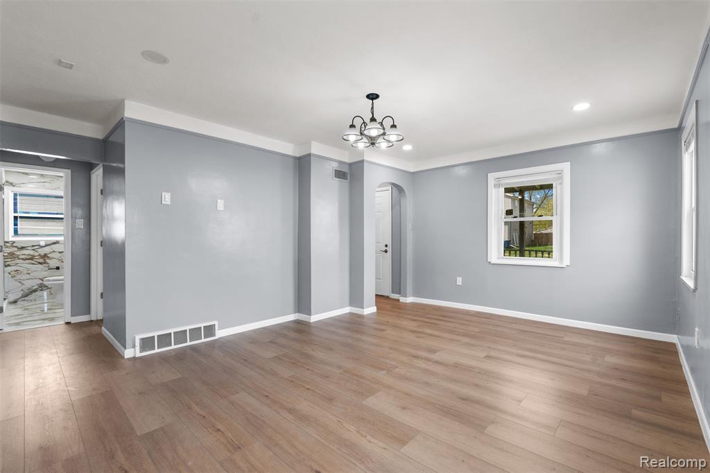 21090 Gentner Street Warren, MI 48089 - Photo 4 of 25