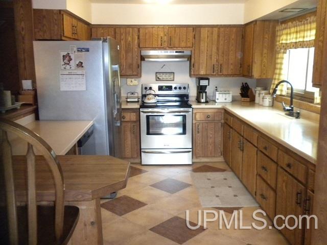 586 Londo Road Wakefield, MI 49968 - Photo 2 of 36 Gallery Image 2