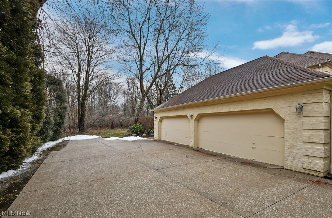 2550 Cedarwood Road Pepper Pike, OH 44124 - Photo 33 of 35