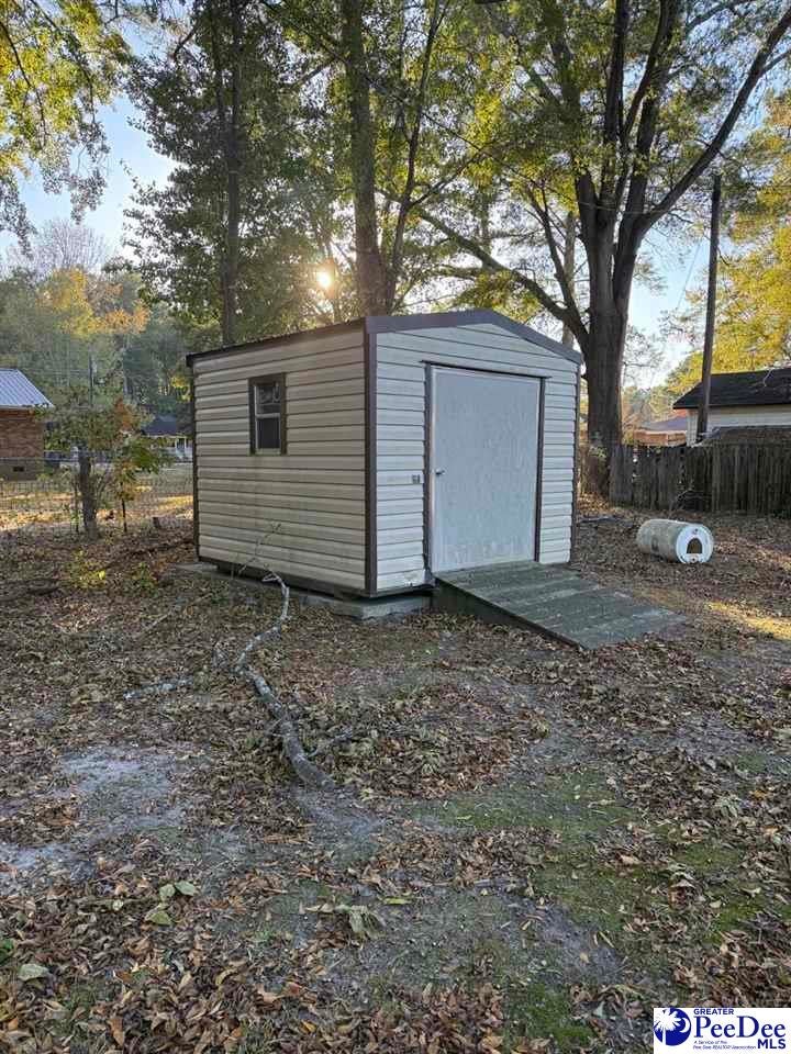 105 Patsy Lane Cheraw, SC 29520 - Photo 8 of 9 Gallery Image 8