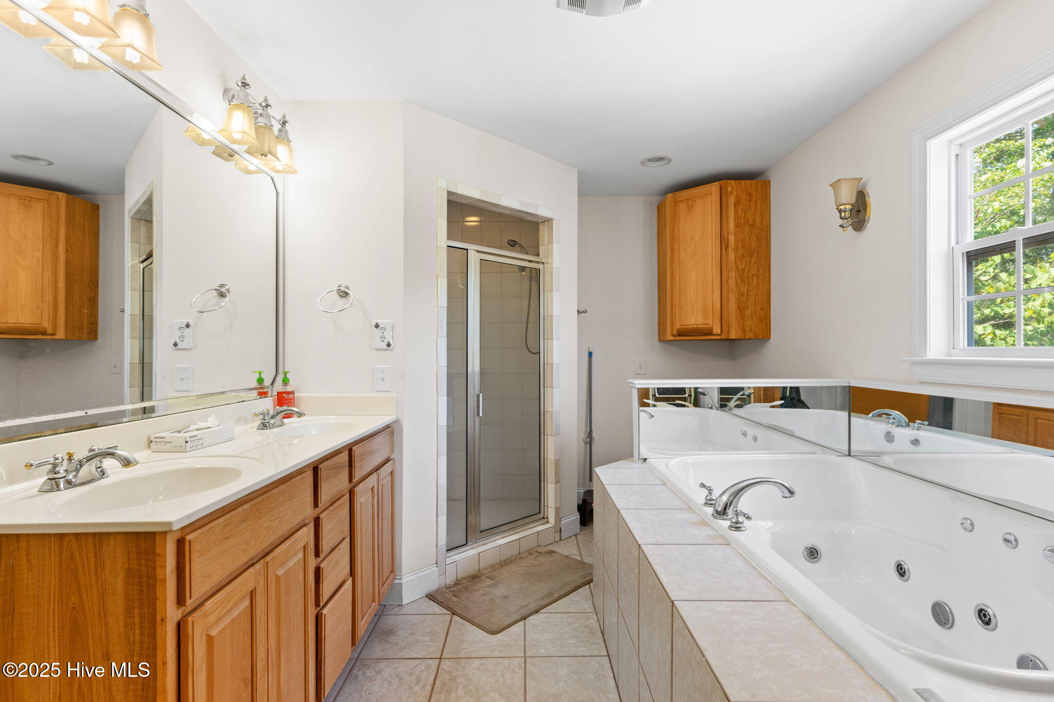 2649 Jessica Lane Southwest Supply, NC 28462 - Photo 39 of 61 Upper Bathroom