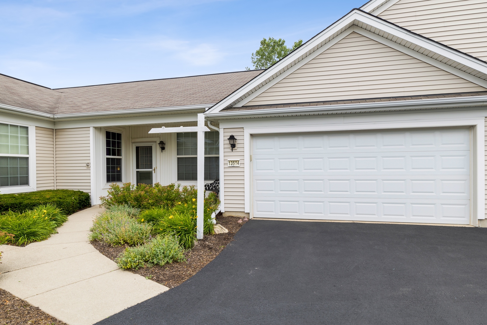 13504 Delaney Road Huntley, IL 60142 - Photo 1 of 14