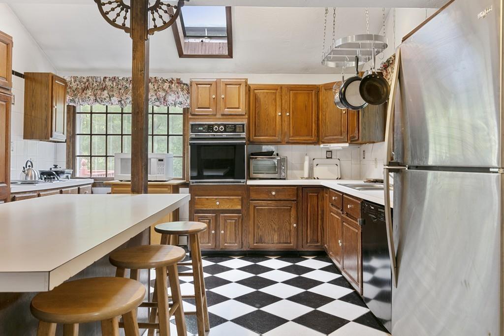 51 Oak Road Tewksbury, MA 01876 - Photo 9 of 23 Gallery Image 9