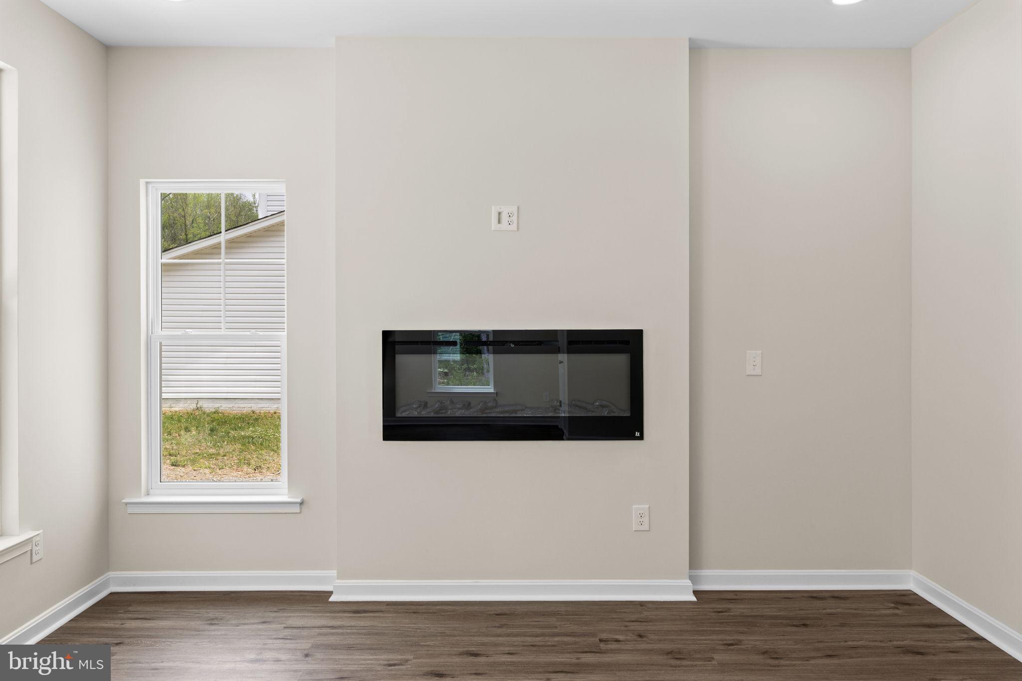 113 Laurel Lane Colonial Beach, VA 22443 - Photo 13 of 44 Family Room