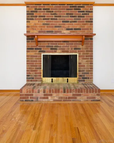 a view of front door and entertaining space