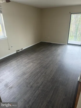 $1,475 | 526 Gia Circle, Unit 2, Clifton Heights, PA 19018