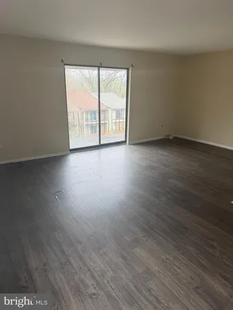 $1,475 | 526 Gia Circle, Unit 2, Clifton Heights, PA 19018