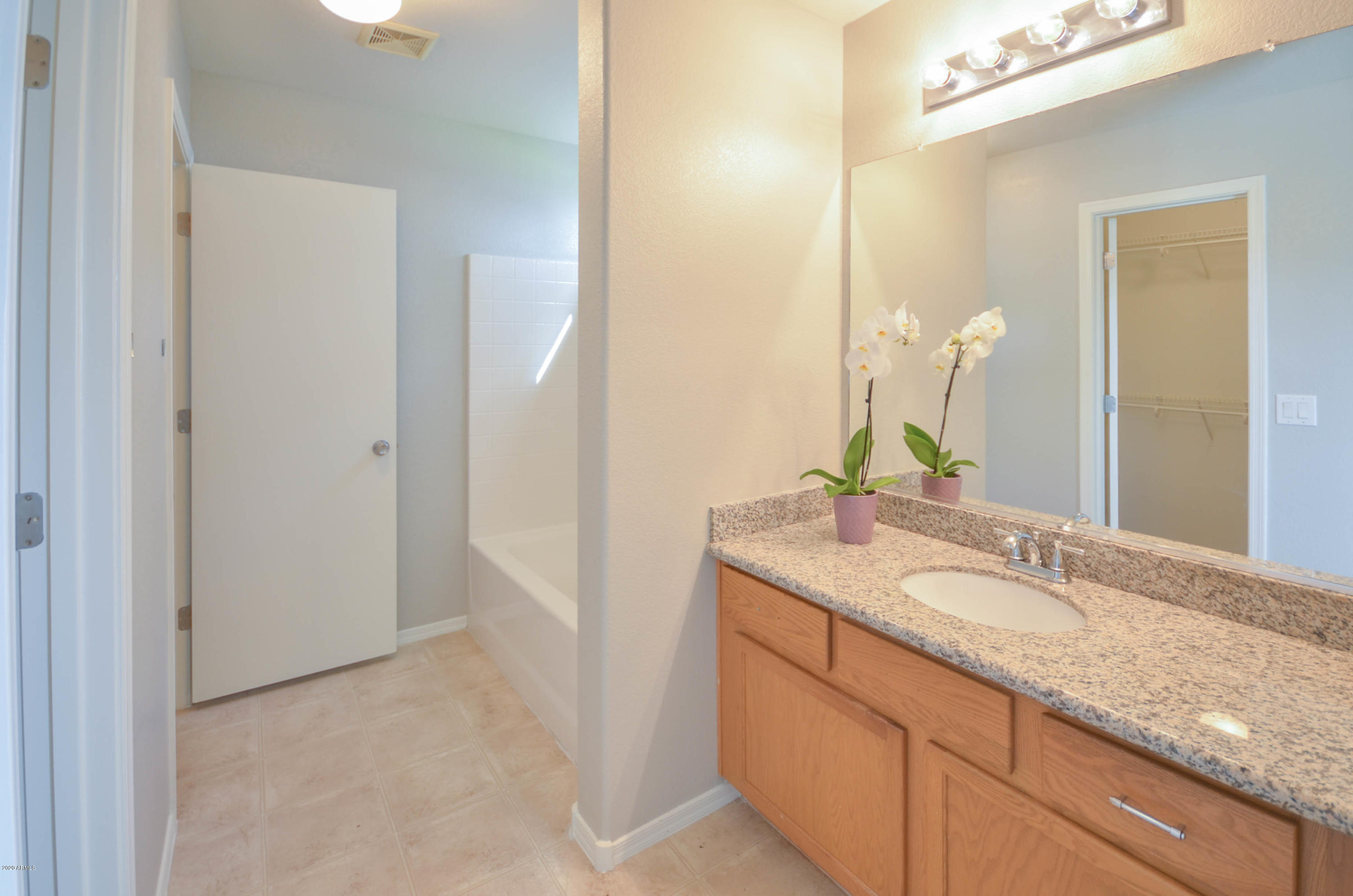 1013 Grenadine Road Phoenix, AZ 85040 - Photo 22 of 26 On suite bath with new granite