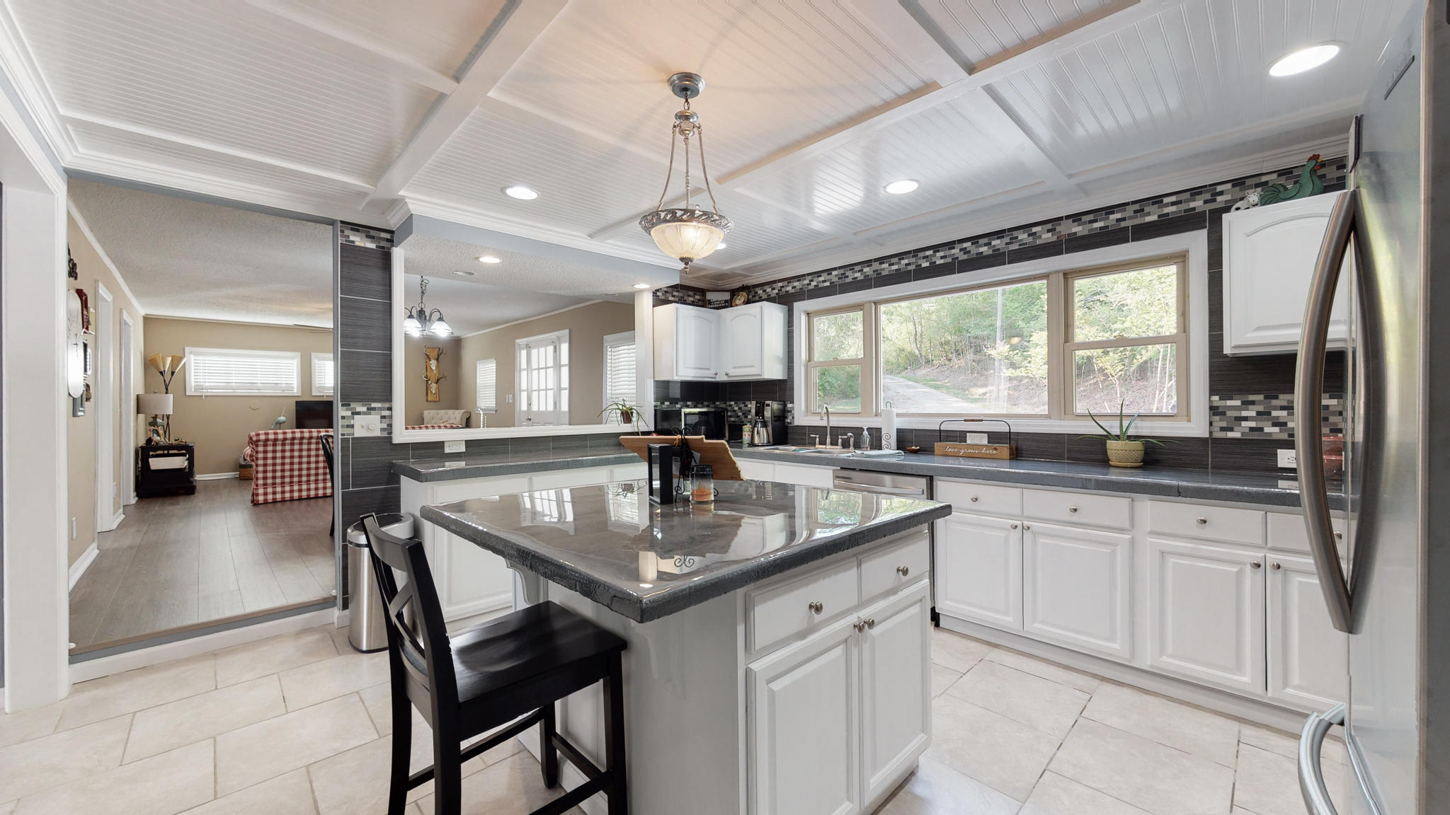 8942 Bel-air Road Chattanooga, TN 37421 - Photo 8 of 37 8942 Bel Air Rd Chattanooga TN 37421-12