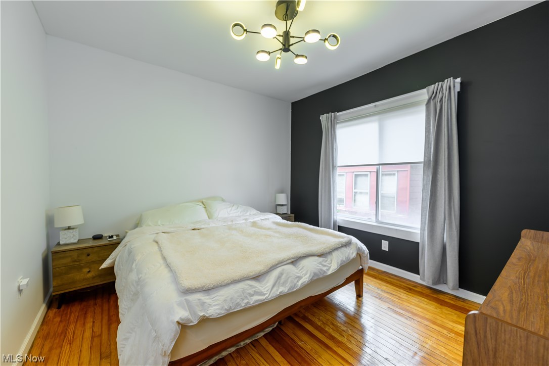 2335 Ashurst Road Cleveland, OH 44118 - Photo 11 of 31 Main floor bedroom