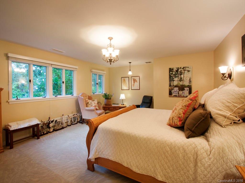 6 Deerfield Road, Unit 33 Asheville, NC 28803 - Photo 14 of 24 Gallery Image 14