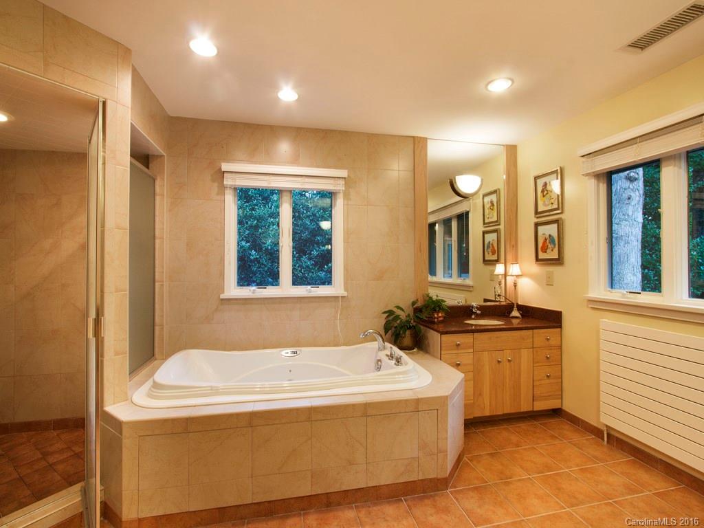 6 Deerfield Road, Unit 33 Asheville, NC 28803 - Photo 19 of 24 Gallery Image 19