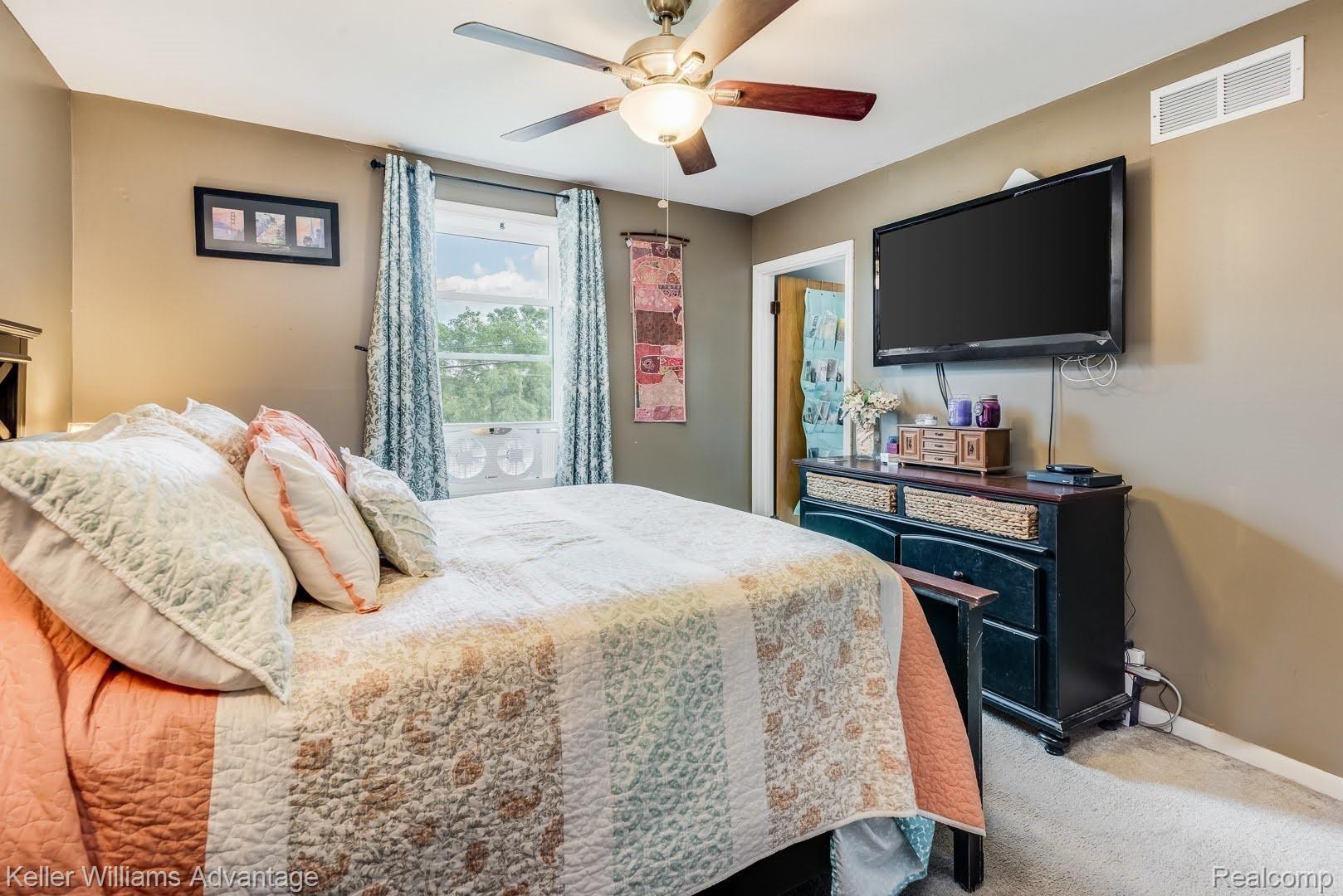 3604 South Merriman Road Wayne, MI 48184 - Photo 18 of 32 DSC_3943.jpg