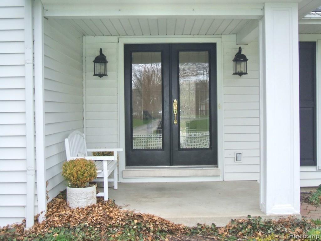 7135 Bingham Road Bloomfield Hills, MI 48301 - Photo 2 of 26 Welcome