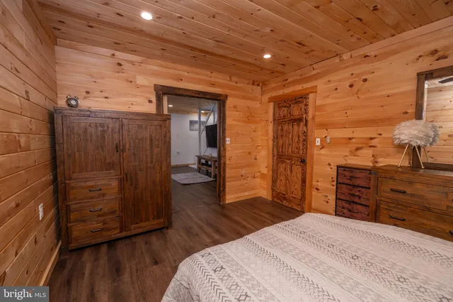 a view of livingroom with furniture and wooden floor