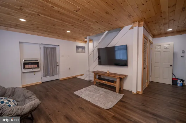 $375,000 | 31581 Garrett Highway, Accident, MD 21520