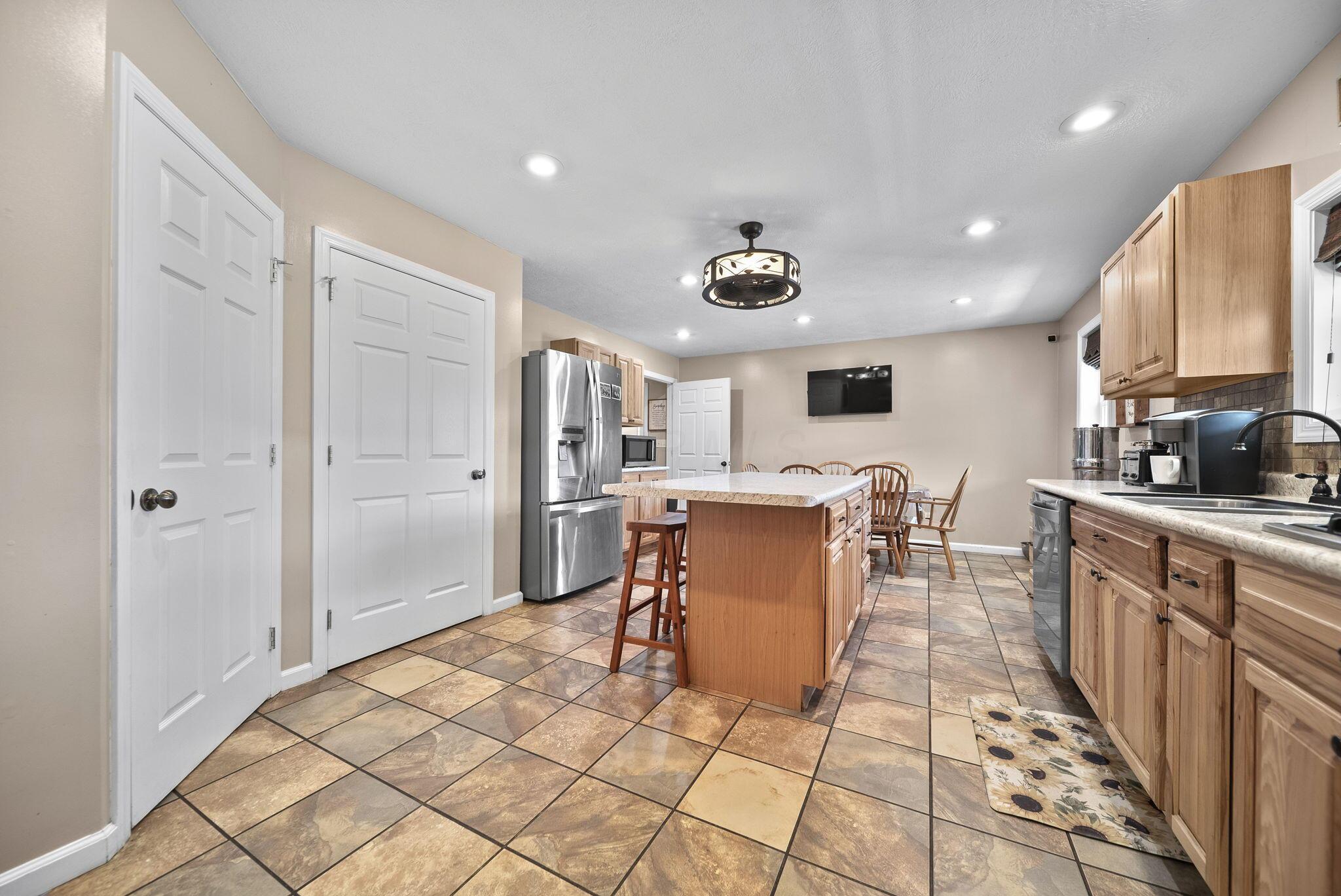 323 Bronx Corner Road Ray, OH 45672 - Photo 5 of 57 14-web-or-mls-DSC00648