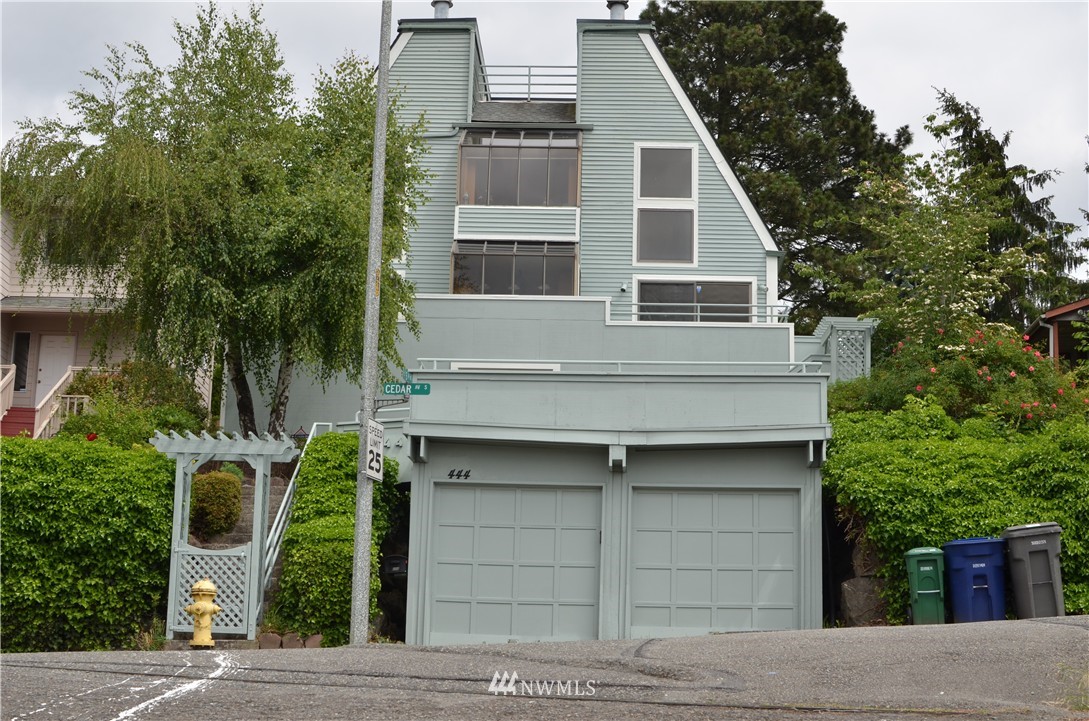 444 Cedar Avenue South Renton, WA 98057 - Photo 1 of 23