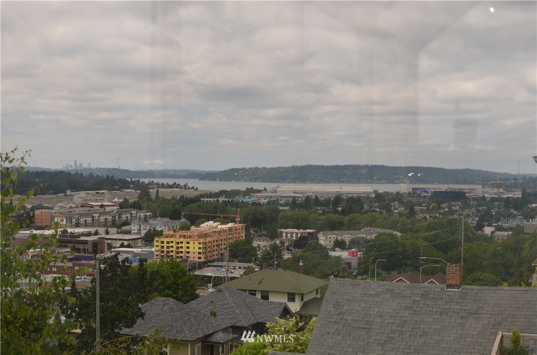 444 Cedar Avenue South Renton, WA 98057 - Photo 12 of 23