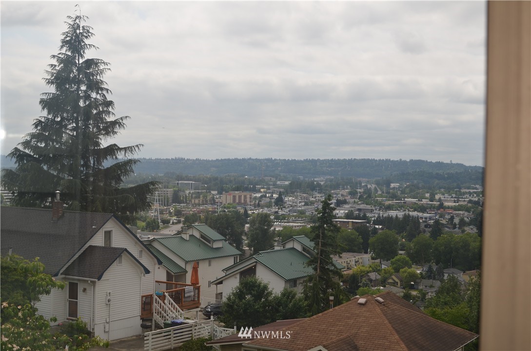 444 Cedar Avenue South Renton, WA 98057 - Photo 13 of 23