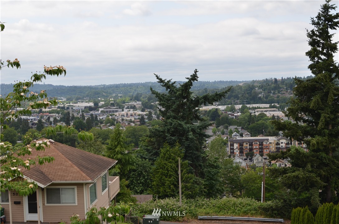 444 Cedar Avenue South Renton, WA 98057 - Photo 3 of 23