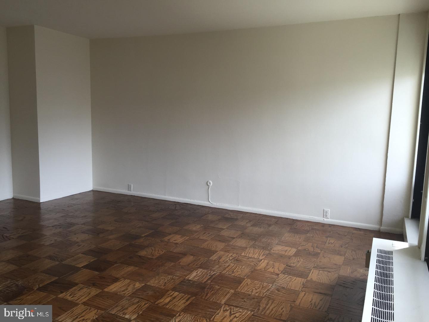 210 Locust Street, Unit 4EW Philadelphia, PA 19106 - Photo 3 of 14 a view of empty room