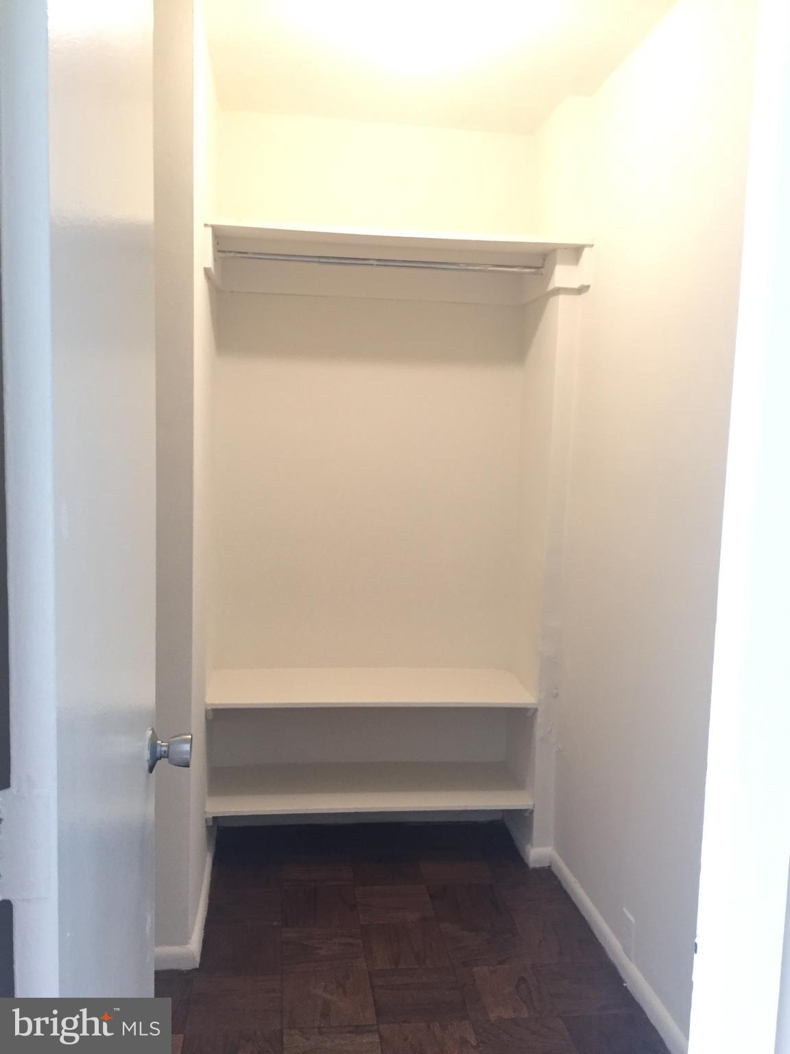 210 Locust Street, Unit 4EW Philadelphia, PA 19106 - Photo 8 of 14 a view of room