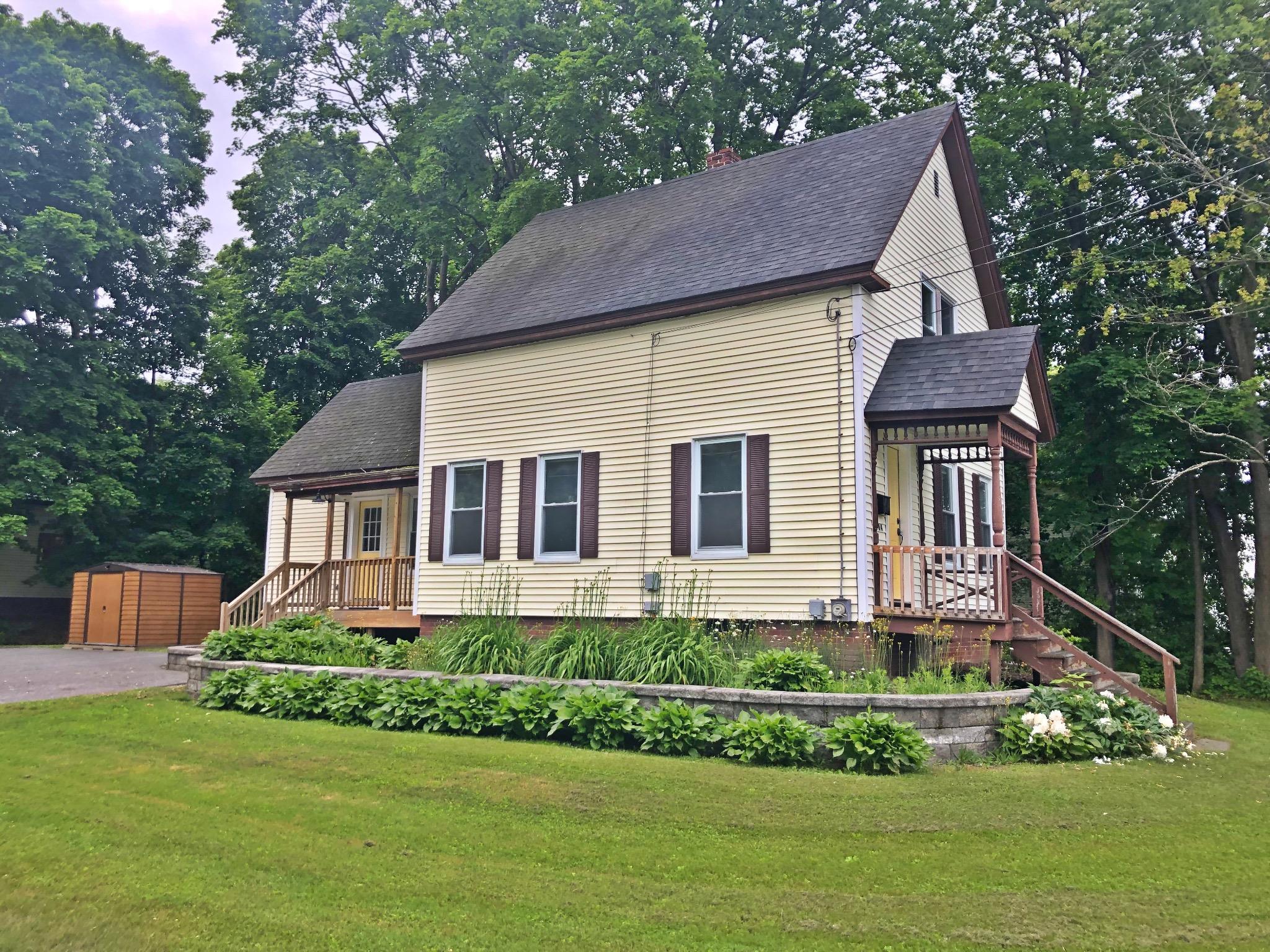 84 Carpenter Street Keene, NH 03431 - Photo 2 of 23
