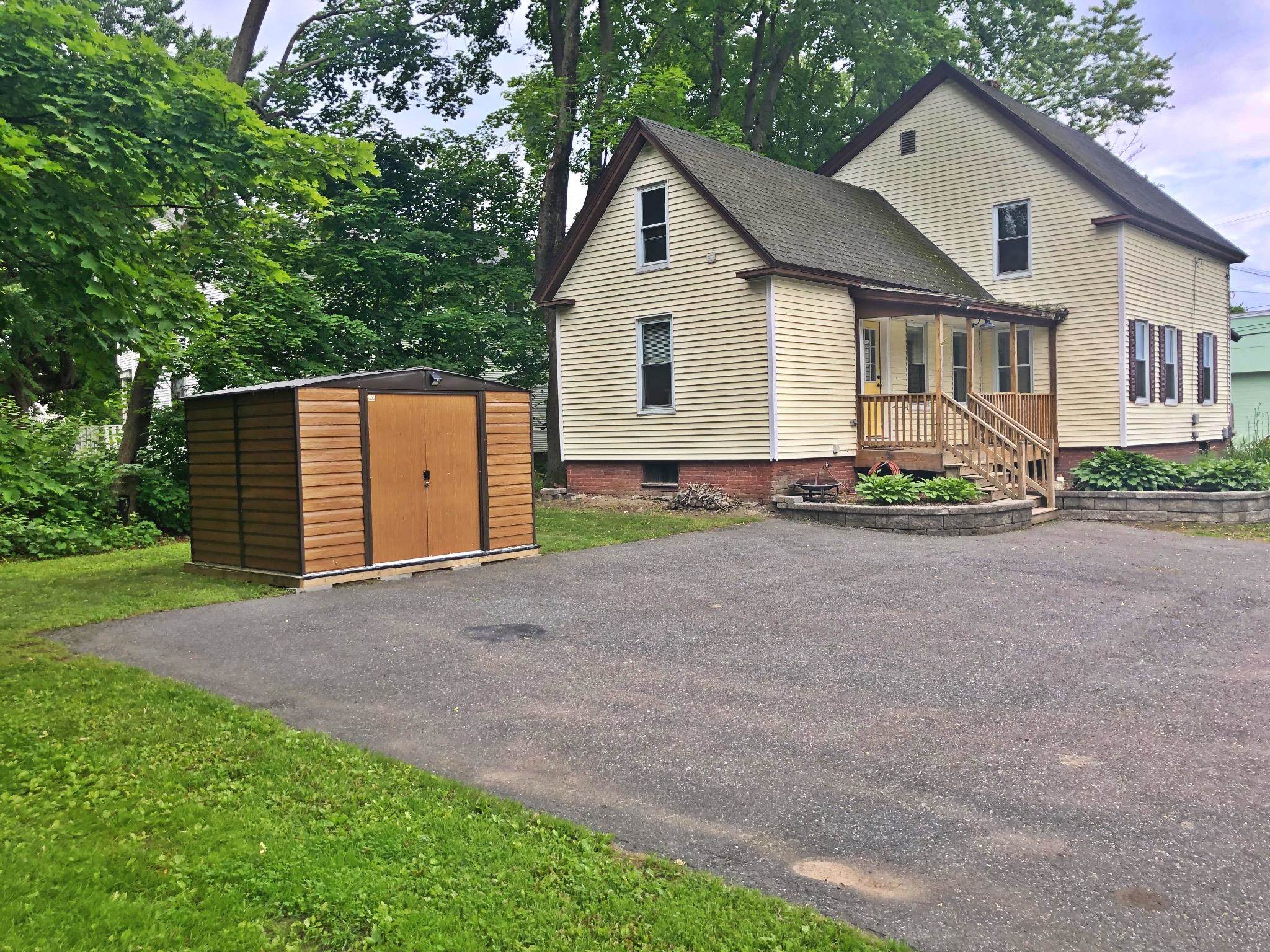 84 Carpenter Street Keene, NH 03431 - Photo 4 of 23