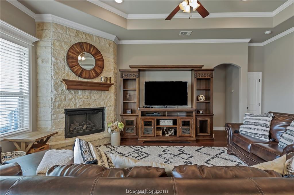 8301 Raintree Drive College Station, TX 77845 - Photo 3 of 15